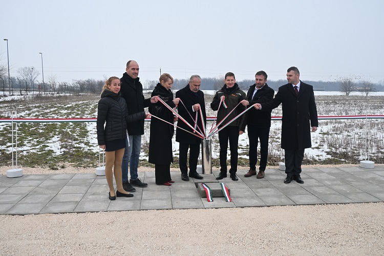 takarmányozás takarmányozás