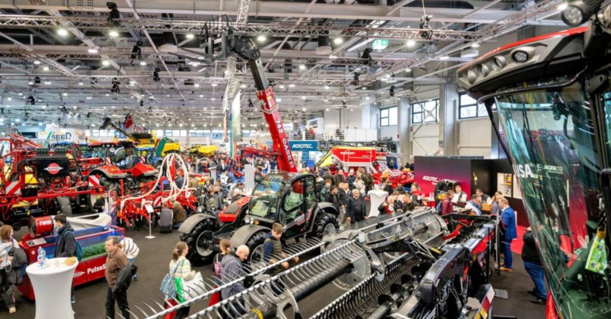 Hatalmas volt az érdeklődés az AGROmashEXPO és AgrárgépShow kiállításon Hatalmas volt az érdeklődés az AGROmashEXPO és AgrárgépShow kiállításon