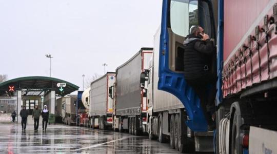 Fennakadások várhatók a magyar–szerb határon a kamionblokád miatt