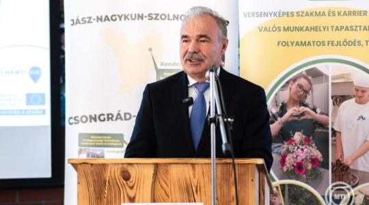 Modern tanműhelyekkel és új pályázattal újul meg az agrárszakképzés