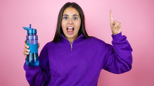 Ez a filléres ital pillanatok alatt rendbe fogja tenni az emésztésed!