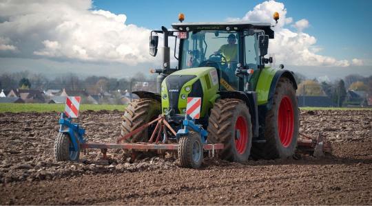 Traktor-láz Magyarországon: Senki nem számított ilyen februári adatokra