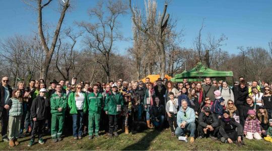 Rekordot döntött az összefogás: 200 ezer új fa és 10 ezer dolgos kéz Magyarországért Rekordot döntött az összefogás: 200 ezer új fa és 10 ezer dolgos kéz Magyarországért