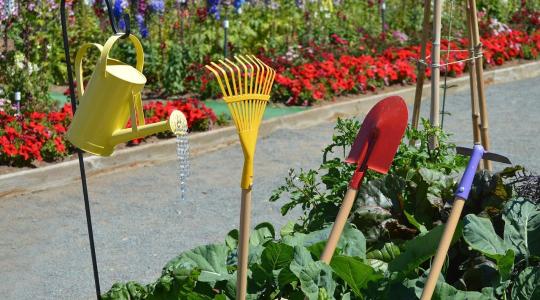 Kerti szerszám karbantartás: hogyan hosszabbítsd meg az élettartamukat?