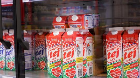 Fontos lépés: kitiltották az import tejet ebből az áruházláncból