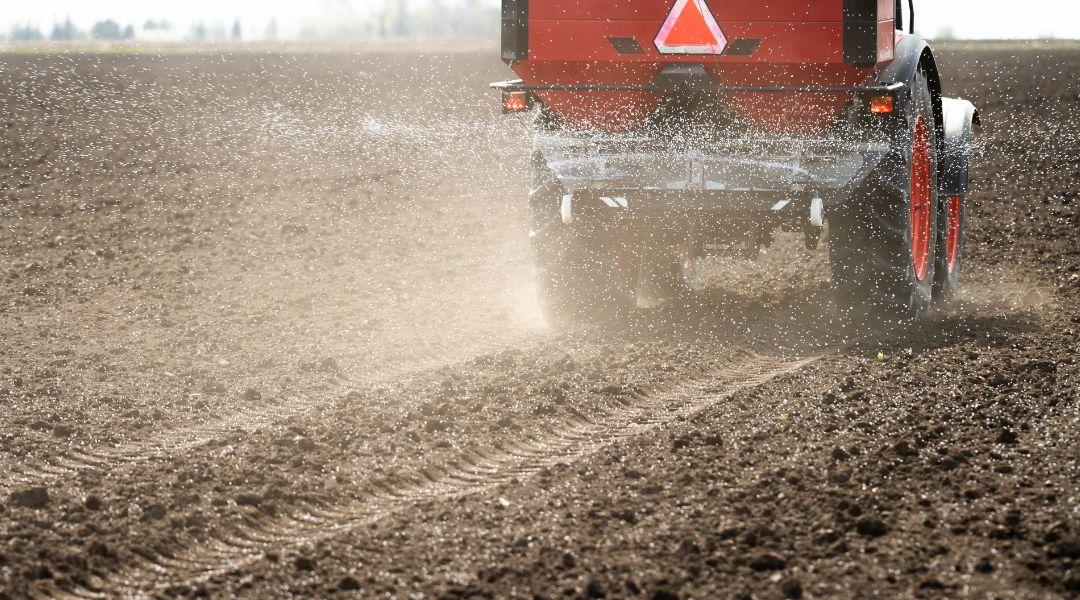 Megfizethetetlen műtrágyaárak: beavatkozást kér az Európai Bizottságtól az agrárminiszter