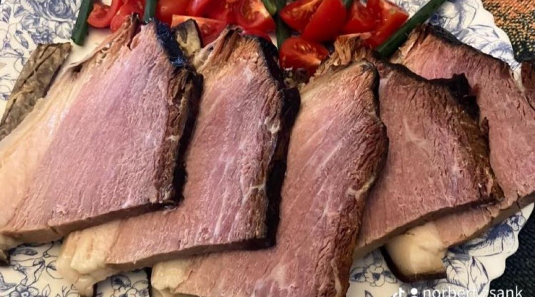 „Jöjjenek, nézzék meg!” – Így zajlik a sonkakészítés ott, ahol semmit nem titkolnak