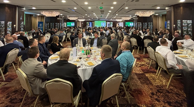 314 résztvevő bizonyította, hogy nemcsak kisparcellás kísérletekben működik az igényes technológia