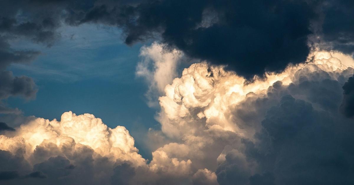 Viharos kedd után jön a fordulat: ekkor tér vissza fölénk a napsütés