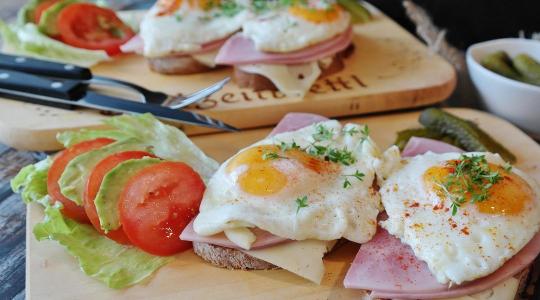 Tényleg nem kell többet fizetni a húsvéti klasszikus élelmiszerekért?