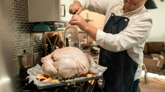 Eltűnőben van az étlapokról, mégis sorban állnak érte a kereskedők