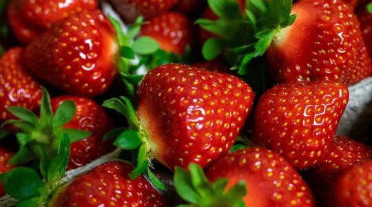 Vége a drágaságnak: meglepő fordulat az egyik legnépszerűbb gyümölcs árában