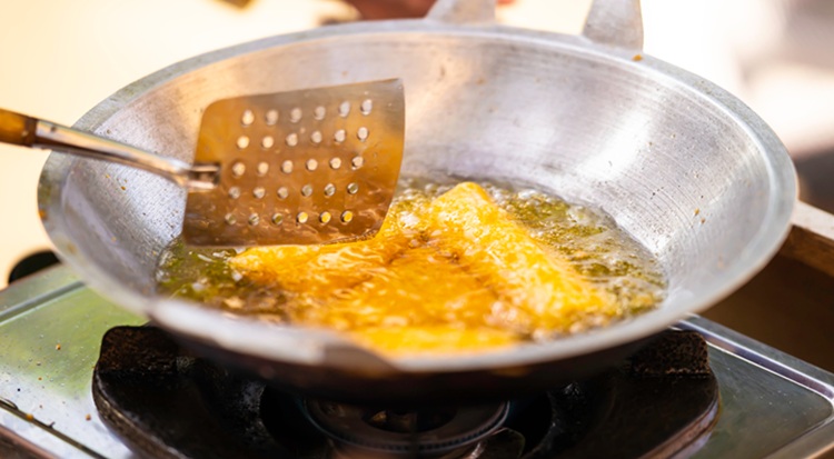 Gázhiány idején kevesebbet sütünk, és kevesebb étolaj is fogy Gázhiány idején kevesebbet sütünk, és kevesebb étolaj is fogy