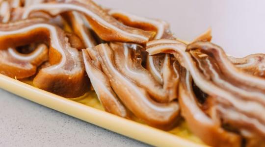 Névháború az unióban: Győztek a hústermelők a vegán szalonna elleni harcban Névháború az unióban: Győztek a hústermelők a vegán szalonna elleni harcban