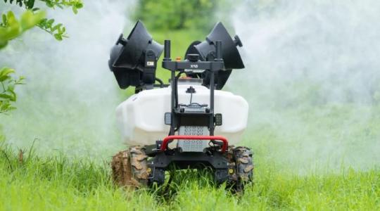 Spórolj a vegyszeren és a munkaerőn: Megérkezett a centiméterpontos XAG R200 rover Spórolj a vegyszeren és a munkaerőn: Megérkezett a centiméterpontos XAG R200 rover