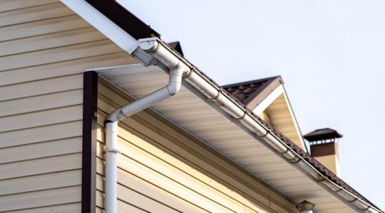 Vigyázz! Büntetés jár, ha így vezeted el az esővizet! Vigyázz! Büntetés jár, ha így vezeted el az esővizet!