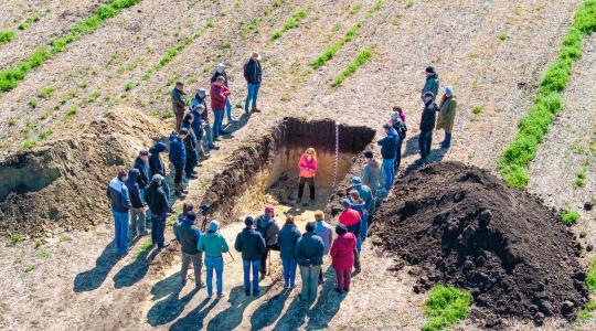 A talajból élünk – mégsem támogatjuk azokat, akik megmentenék