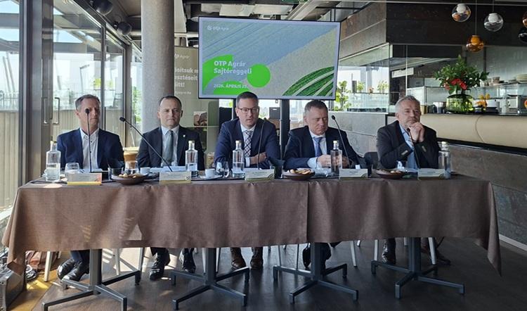 Vulcz László, dr. Herczegh András, Tóth Péter Miklós, Wolf László, Szabó István