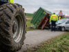 Mentőhelikopter és bilincs lett a május elsejei traktorozás vége