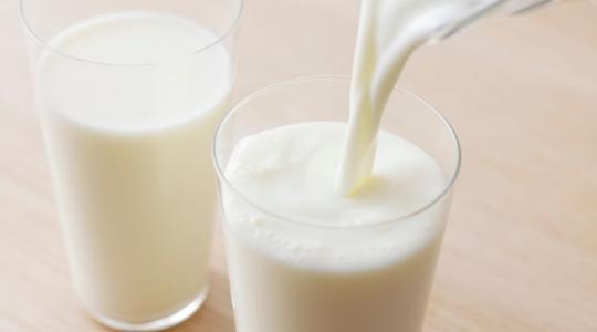 Ez az oka, ha hamar megromlik a tej – de így hozhatod helyre