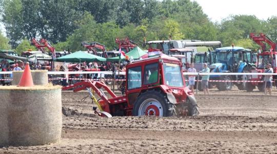 V. Tiszaalpári Traktoros Nap
