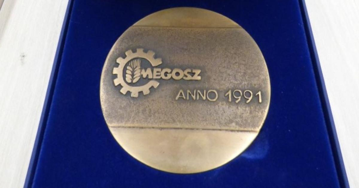 A mezőgép nem olyan, mint egy vasaló – elismerték Prof. Dr. Fenyvesi László munkásságát
