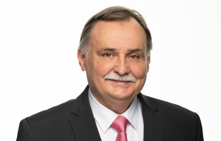 Gajdos László