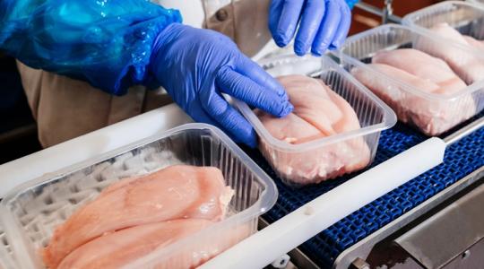 Terjeszkedik az ukrán baromfióriás, és ezt az EU-ban is meg fogjuk érezni Terjeszkedik az ukrán baromfióriás, és ezt az EU-ban is meg fogjuk érezni