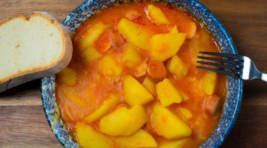 Ezt nem fogod elhinni! Ez a fűszer teszi tökéletessé a paprikás krumplit! Ezt nem fogod elhinni! Ez a fűszer teszi tökéletessé a paprikás krumplit!