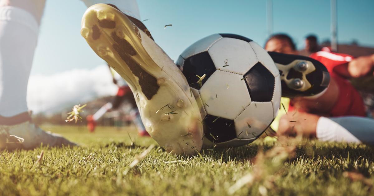 Milyen gyepen csúszik be Messi és Bellingham? Hihetetlen, mi van a fűszálak között!
