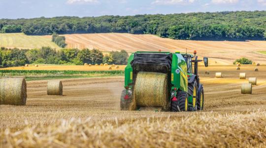 Új John Deere bálázógép-portfólió