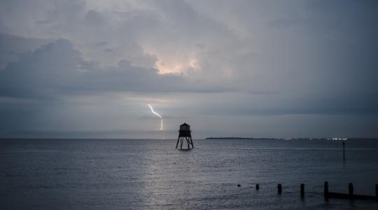 Viharos szél és villámok: Veszélyes fordulat jön hétfő estétől az időjárásban +VIDEÓ Viharos szél és villámok: Veszélyes fordulat jön hétfő estétől az időjárásban +VIDEÓ