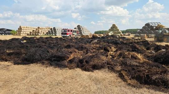 3 ezer bála égett porig, állatok is elpusztulhattak a hétvégi brutális tűzben 3 ezer bála égett porig, állatok is elpusztulhattak a hétvégi brutális tűzben