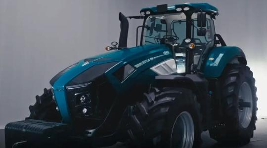 410 lóerős hibrid óriással lép szintet a LOVOL – bemutatkozott az E4104-8H zászlóshajó traktor 410 lóerős hibrid óriással lép szintet a LOVOL – bemutatkozott az E4104-8H zászlóshajó traktor