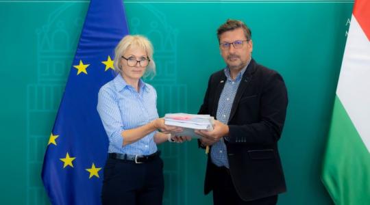 Fordulat a JÉGER ügyében: független vizsgálat indulhat, a gazdák véleményét is kikéri a minisztérium Fordulat a JÉGER ügyében: független vizsgálat indulhat, a gazdák véleményét is kikéri a minisztérium