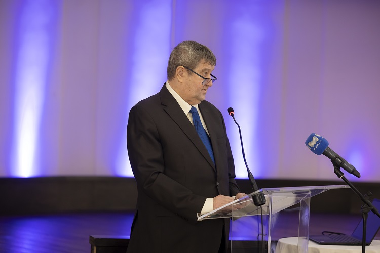 támogatás támogatás