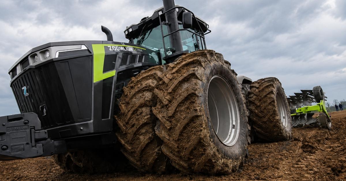 Hibrid elektromos szupertraktor: így változtatja meg a Zoomlion a nehéz talajmunkát