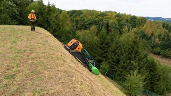 Rézsűnyírás 70 fokos lejtőn? Az MDB Green Climber számára nincs lehetetlen