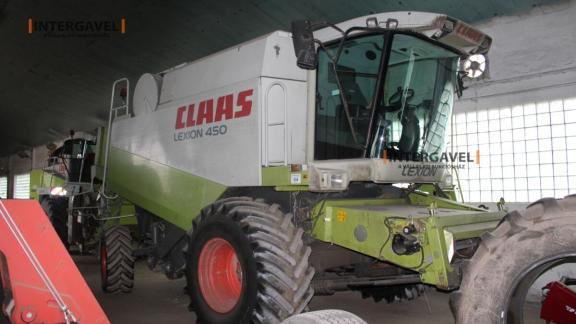 Mezőgazdasági eszközt online aukción az INTERGAVEL-től