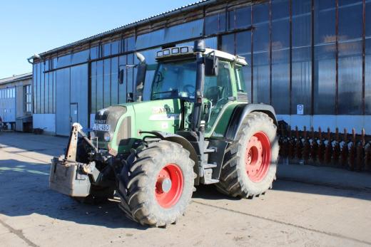 Traktorok árverésen Traktorok árverésen