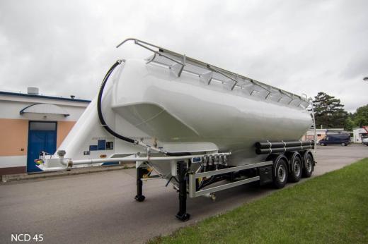 ZVVZ - Cseh liszt és takarmány szállító silós félpótkocsi