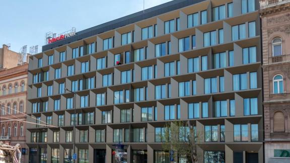 Nagyszabású friss vizes projekt Budapesten