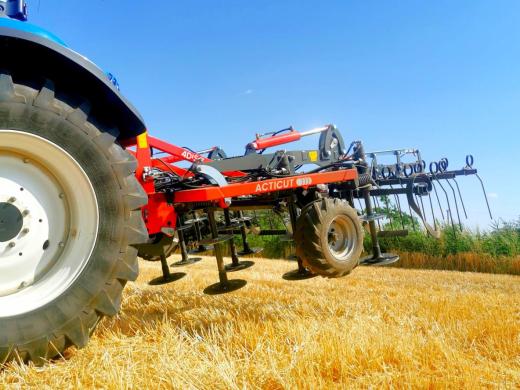 Nyári tarlóápolás mesterfokon: időt, pénzt és vizet spórolhatsz