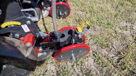 MASCAR Cromia SD elektromos hajtású szemenkénti vetőgép - A szegény ember "No-till gépe"