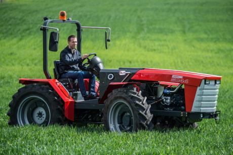 Renner traktor 5044