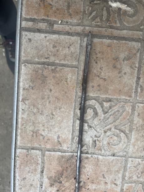 Kihegyezve, hogy könnyebb legyen lenyomni