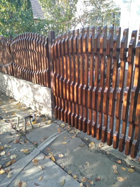 Fejő sz&eacute;ken &uuml;lve jobban halad a fest&eacute;s? 